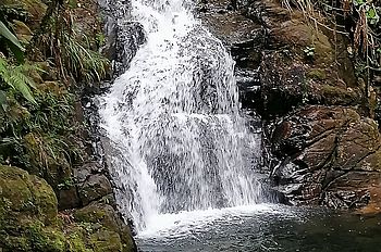 Wasserfall im Ranchitos del Quetzal