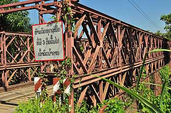 Brcke ber den Khan River.