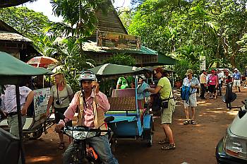 Mittagspause in einem kleinen Restaurant gegenber von Angkor Wat