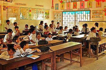 In einer Schule bei dem Tempel Preah Enkosey in Siam Reap, Kambodscha.