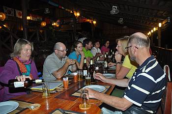 Abendessen im  "Sainamhai Resort" in Ban Nahin (Laos).