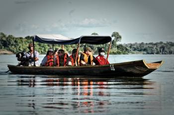 Suche nach Flussdelphinen auf dem Mekong