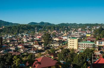 Blick ber Kalaw von unserem Hotel.