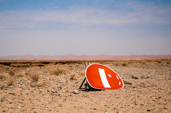 Startpunkt des  Deadvlei Hiking Trail. Fr die Wanderung braucht man Mut, Fittnes und genug Wasser.