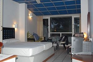 Hotel "Jetwing Blue Oceanic" in Negombo